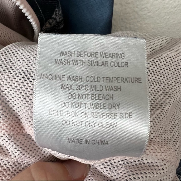 Zyia Active Radical Bomber Hooded Jacket Pale Pink and Blue Estimated Sz M - Picture 7 of 10